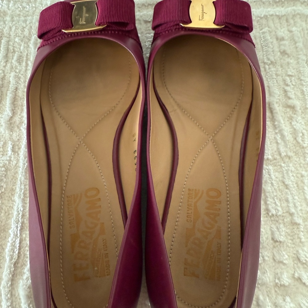 Salvatore Ferragamo Maroon Loafers with Gold Buckle - Picture 3 of 7
